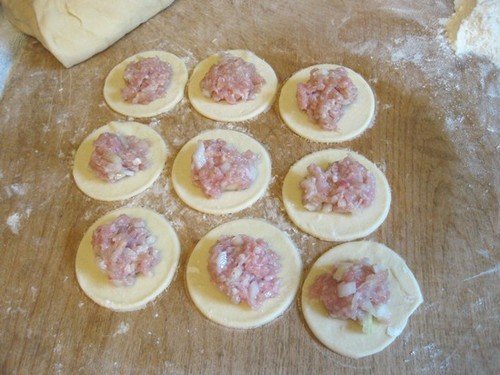 Чебуреки с мясом - 7 вариантов рецепта хрустящих, сочных чебуреков