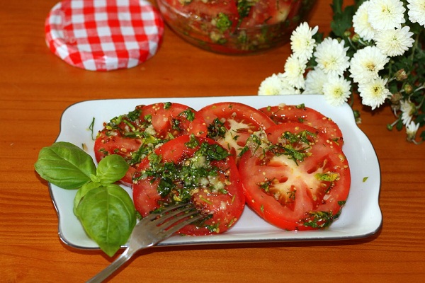 Быстрые маринованные помидоры на закуску 