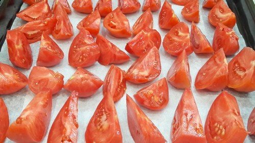 pomidory-zapechennye-v-duxovke-1