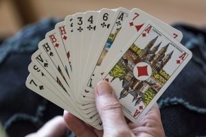 Играть в карты во сне с женщинами букмекерская контора какую выбрать