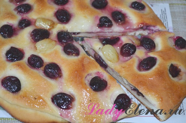 Фото рецепт тосканского пирога с виноградом