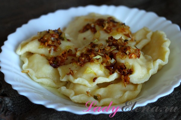 Фото рецепт вареников с картошкой и луком