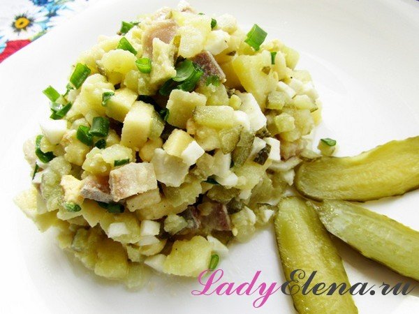 Салат из селедки - рецепт с фото