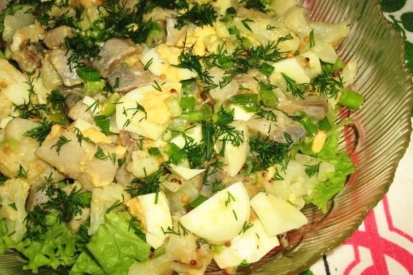 Капустный салат с селедкой 