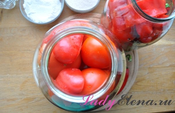 marinovannye pomidory na zimu v bankax 02