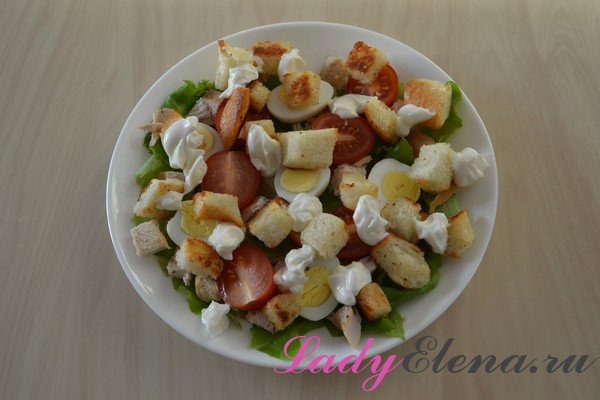 salat s kuricej i yajcom poshagovyj foto recept 14