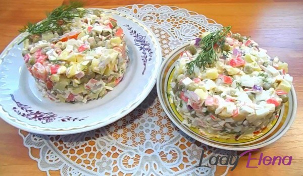 Крабовый салат с картошкой