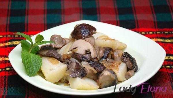 Картошка вареная с белыми грибами 
