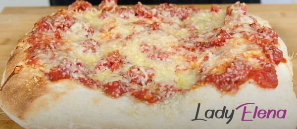 Римская пицца с помидорами