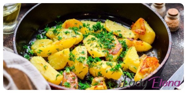 Картофель по-деревенски на сковороде